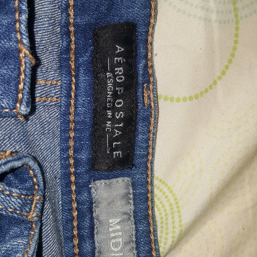 Shorts - Picture 3 of 4